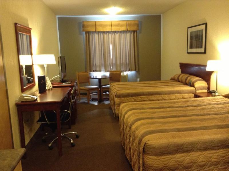 Lakeview Inns & Suites - Fort Nelson Exterior foto
